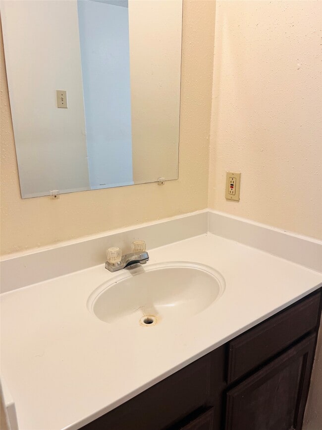 Building Photo - 16633 Gold Ridge Ln