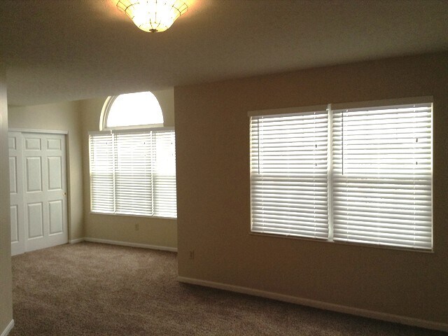 Building Photo - 2209 Springside Ct