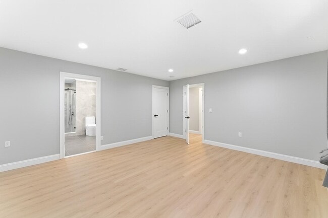 Building Photo - 15 Barnes Dr