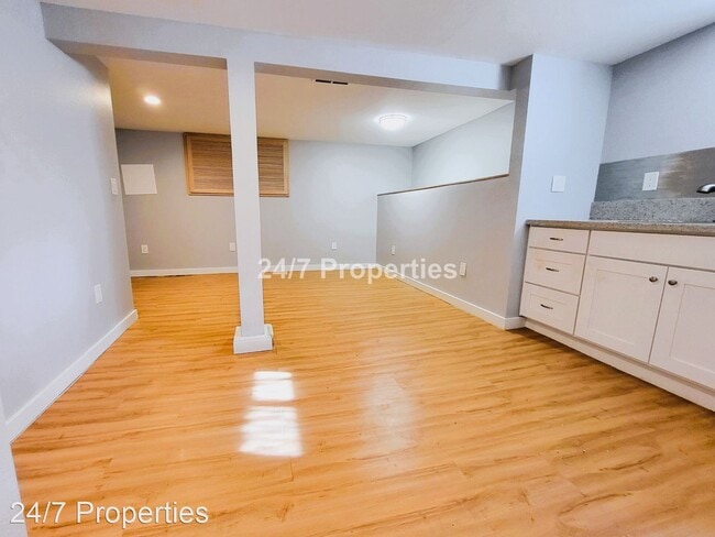 Building Photo - 4 br, 2 bath House - 1020 N Holland Ave