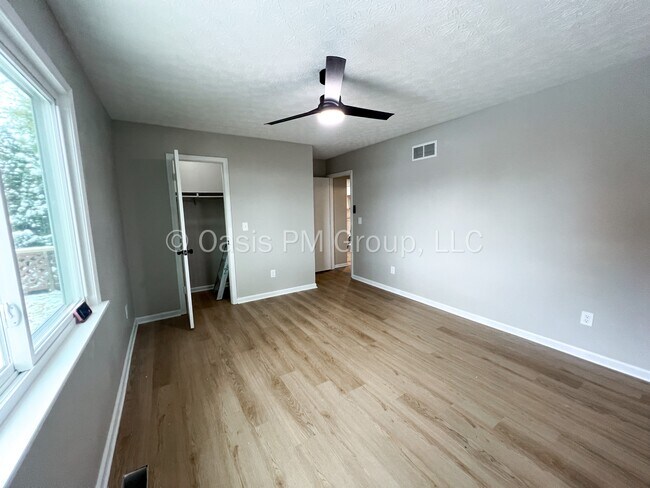 Building Photo - 3372 Willington Dr