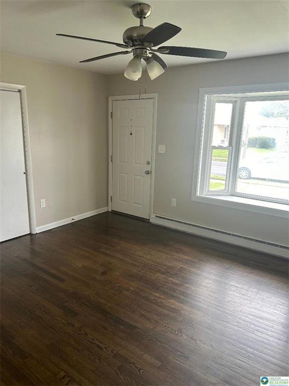 Building Photo - 858 N Van Buren St