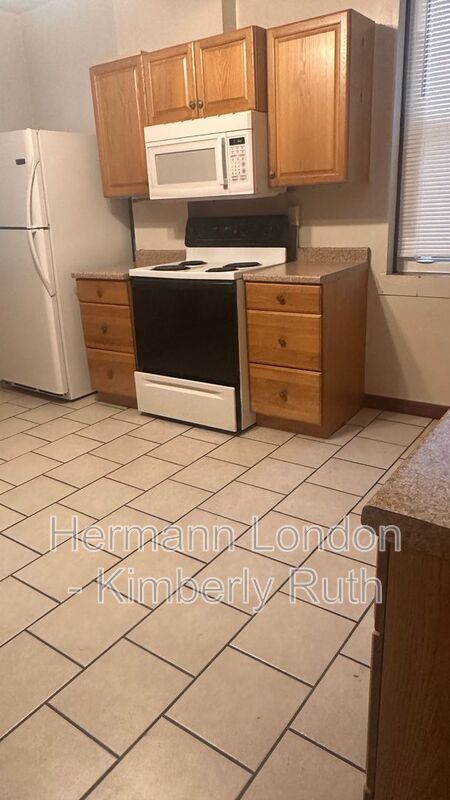 Building Photo - 4668 Rosa Ave