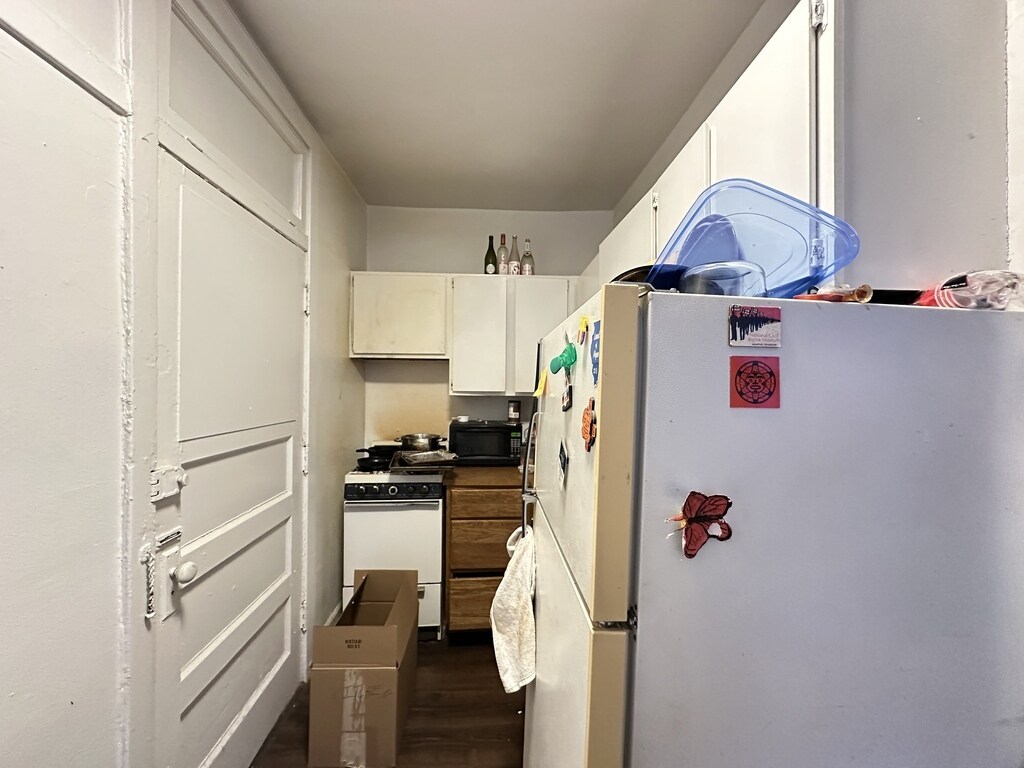 Building Photo - 3034 N Halsted St