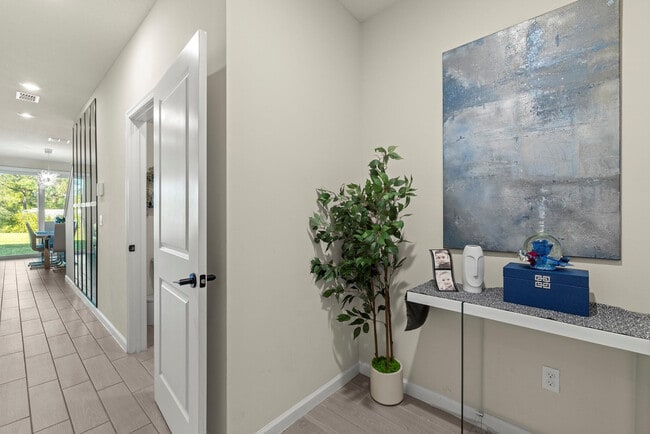 Building Photo - 1653 Lindley St