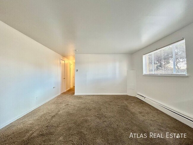 Building Photo - 878 Linley Ct