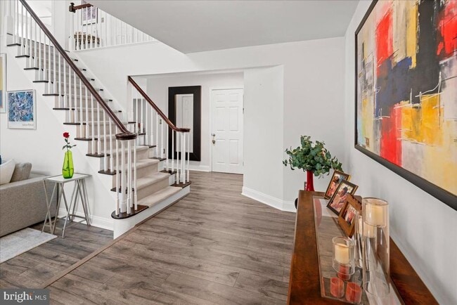 Building Photo - 9 Cromwell Ct