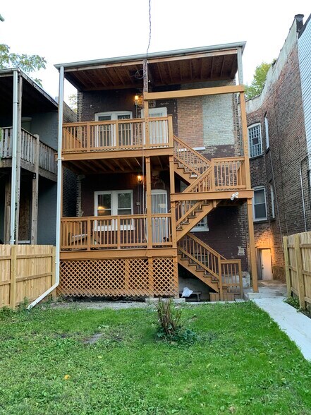 Building Photo - 2930 W Polk St