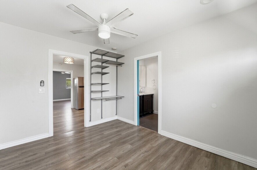 Building Photo - 1031 E Roosevelt St