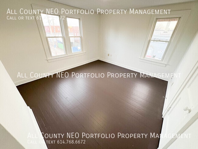 Building Photo - 19 N Wayne Ave