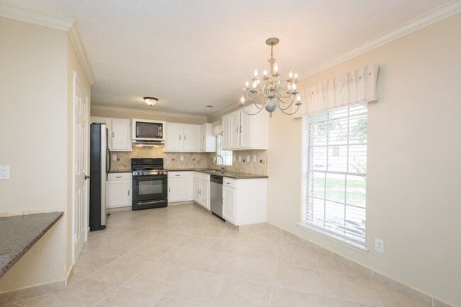 Building Photo - 4106 Kitchen Hill Ln