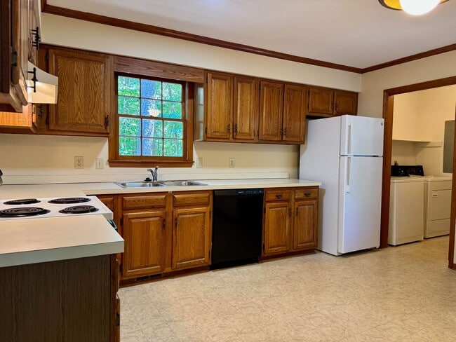 Building Photo - 3313 Bearskin Ct