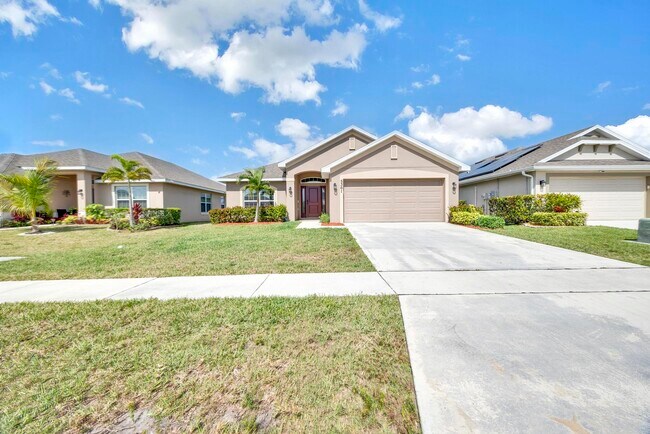 Primary Photo - 5361 San Benedetto Pl