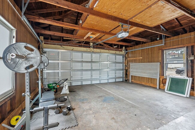 Building Photo - 134 22nd Ave N