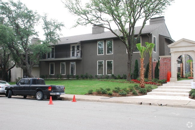 Building Photo - Newport Apartments