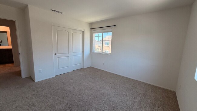 Building Photo - 5474 Starlight Pl