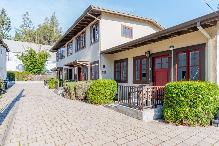 Building Photo - 317 Hawthorne Ave