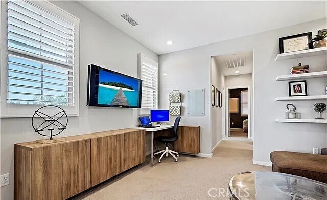 Building Photo - 191 Excursion