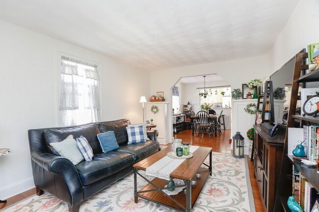 Building Photo - Beautiful Single Family Home in Willoughby Beach!!