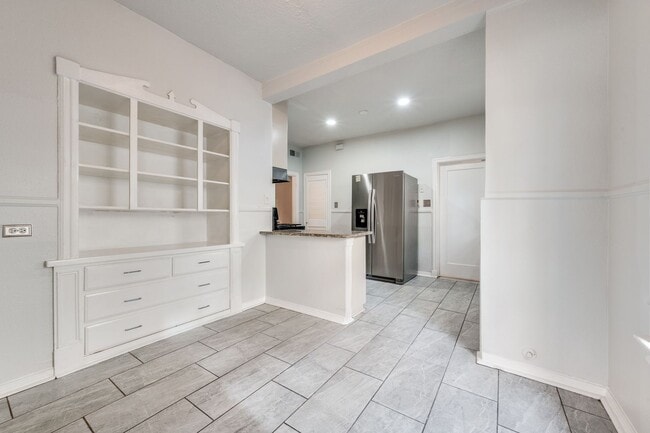 Building Photo - 4315 Gilbert Ave