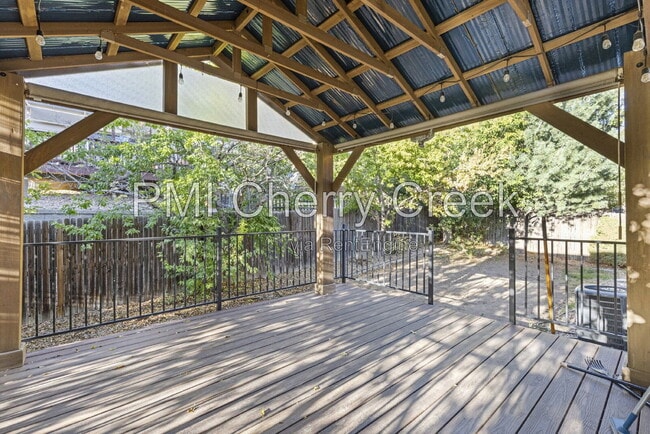 Building Photo - 18647 E Vassar Dr