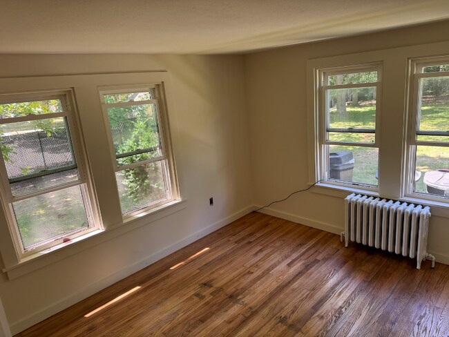 Building Photo - 15 Davisville Rd
