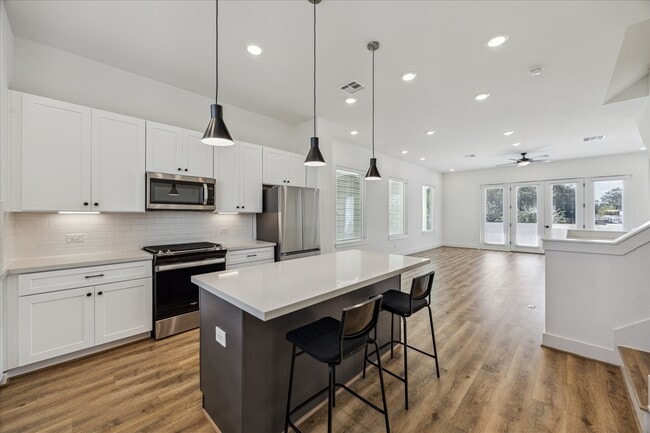 Building Photo - 4854 Brinkman St