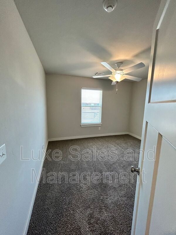 Building Photo - 2180 Buena Vida Ln