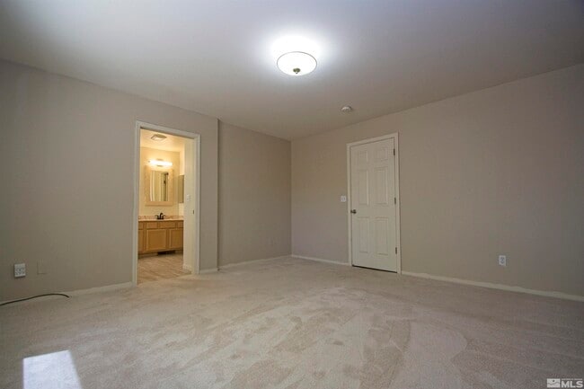 Building Photo - 3035 Bandera Ave