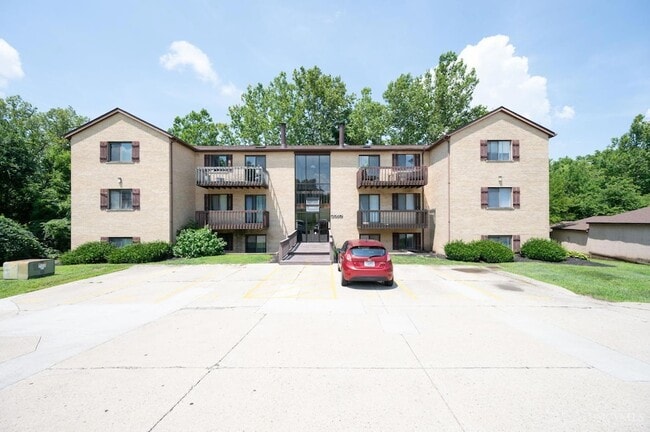 Building Photo - 2050 Augusta Blvd