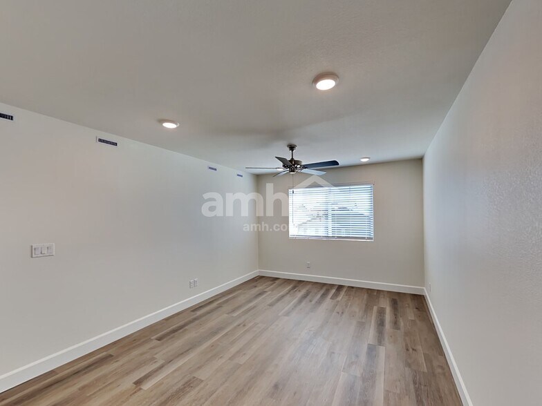 Building Photo - 10335 Bishops Cap St