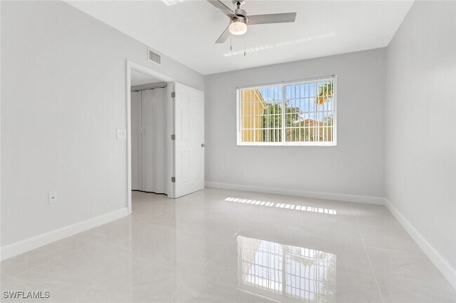 Building Photo - 1210 Wildwood Lakes Blvd