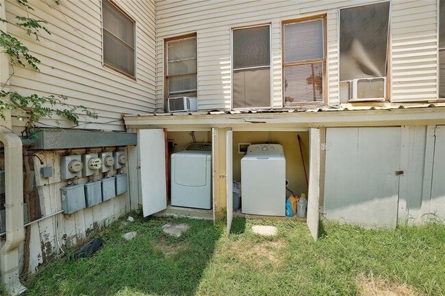 Building Photo - 1513 Enfield Rd