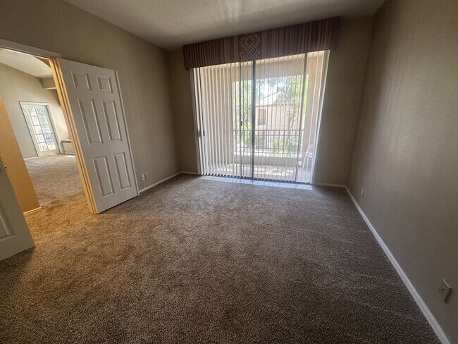 Building Photo - THE RACQUET CLUB IN SCOTTSDALE