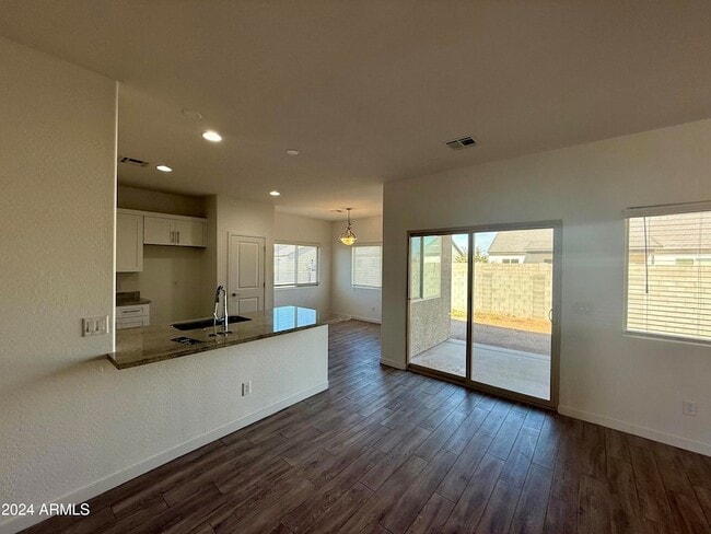 Building Photo - 12723 W Carousel Dr