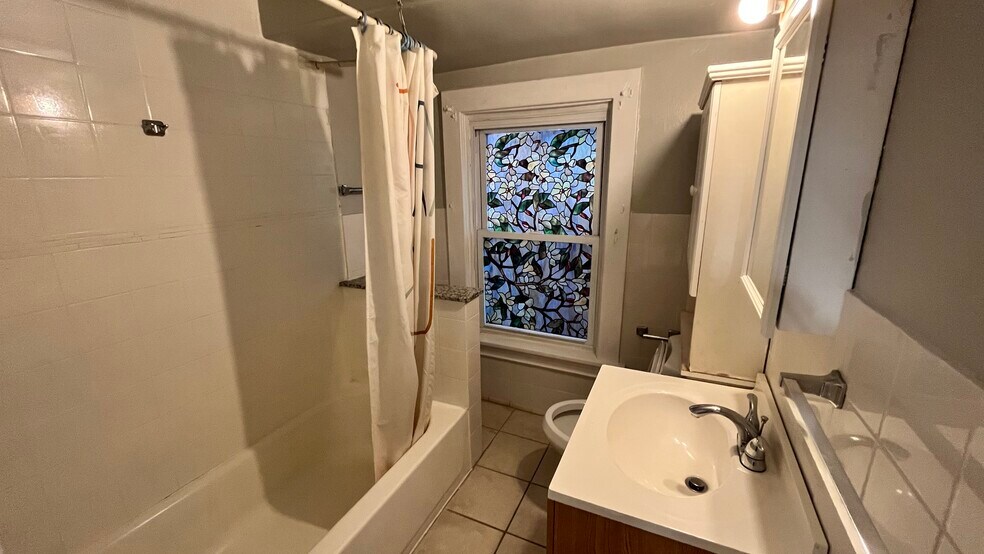 Building Photo - 5847 Nicholson St