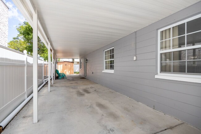 Building Photo - 4527 24th Ave S