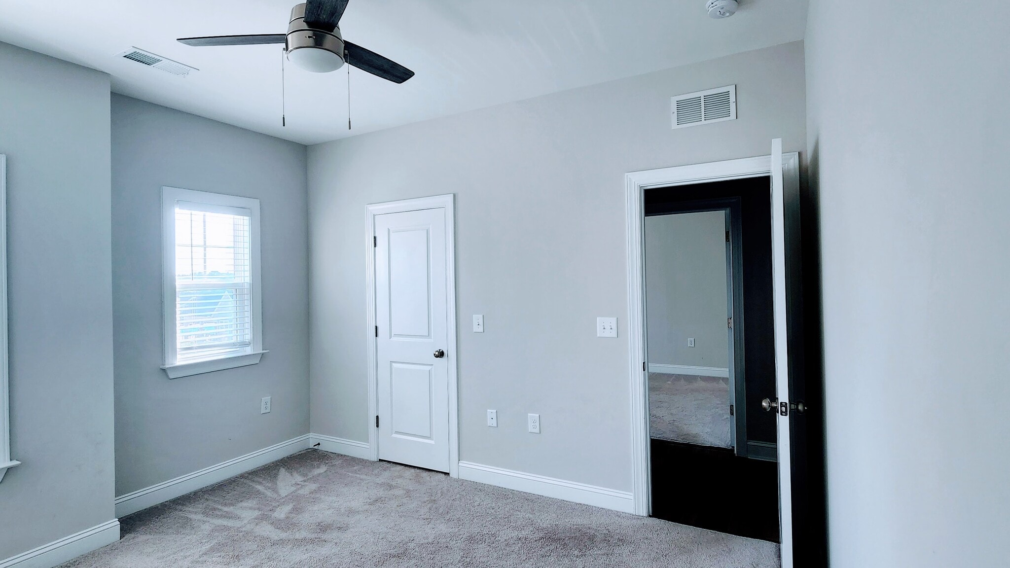 Building Photo - 785 Cormiche Ln