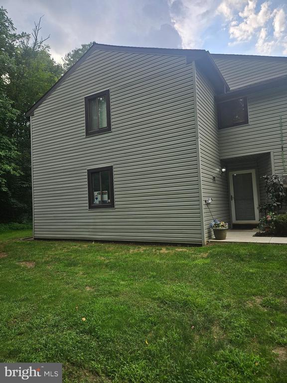 Building Photo - 55 Holly Dr