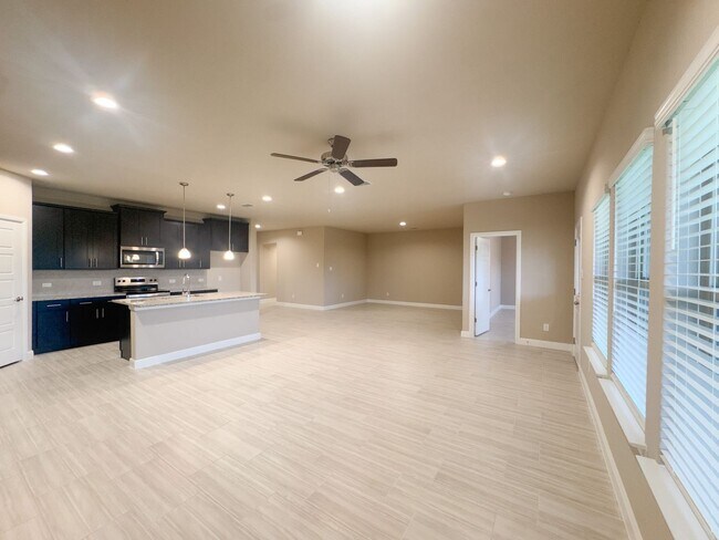 Building Photo - New Build 4 Bed, 2 Bath Home in Mansfield ISD