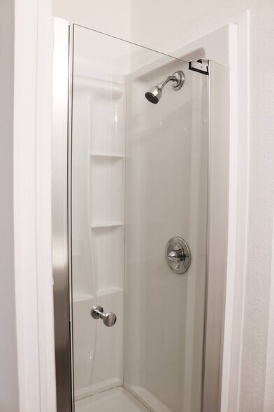 Building Photo - 17400 Bottle Springs Ln