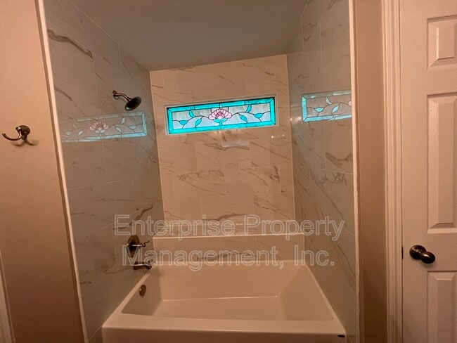 Building Photo - 4135 Tunbridge Pl