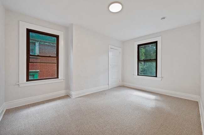 Building Photo - 306 Marie Ave