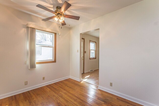 Building Photo - Ranch Style 3 Bedroom 1 Bath Home