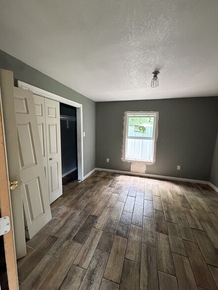 Room - 441 Canton