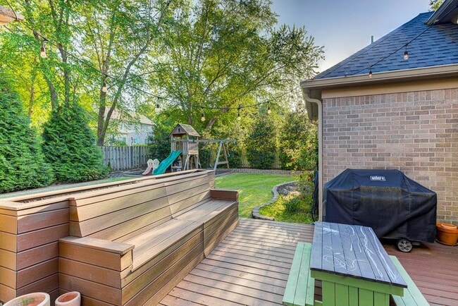 Building Photo - 1765 Hartwell Manor N