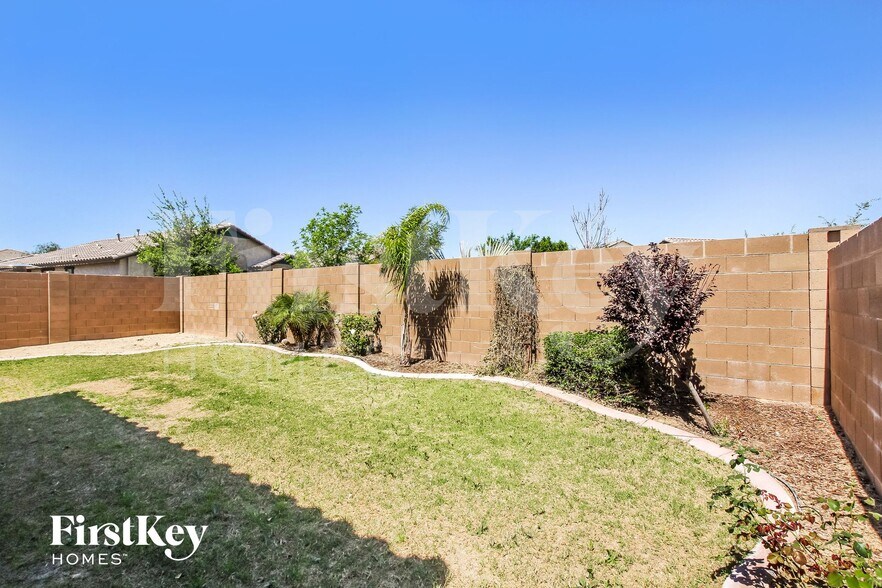 Building Photo - 12018 W Tether Trl