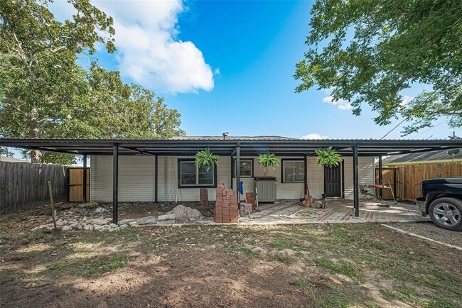 Building Photo - 1308 W Dumble St
