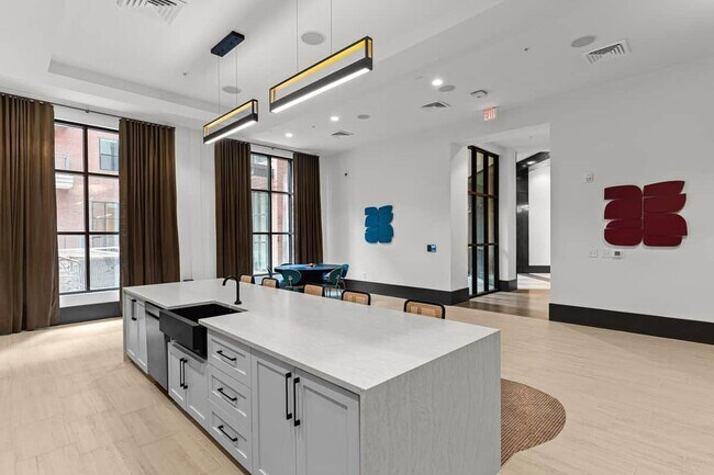 Building Photo - 3706 Goodwin Ave