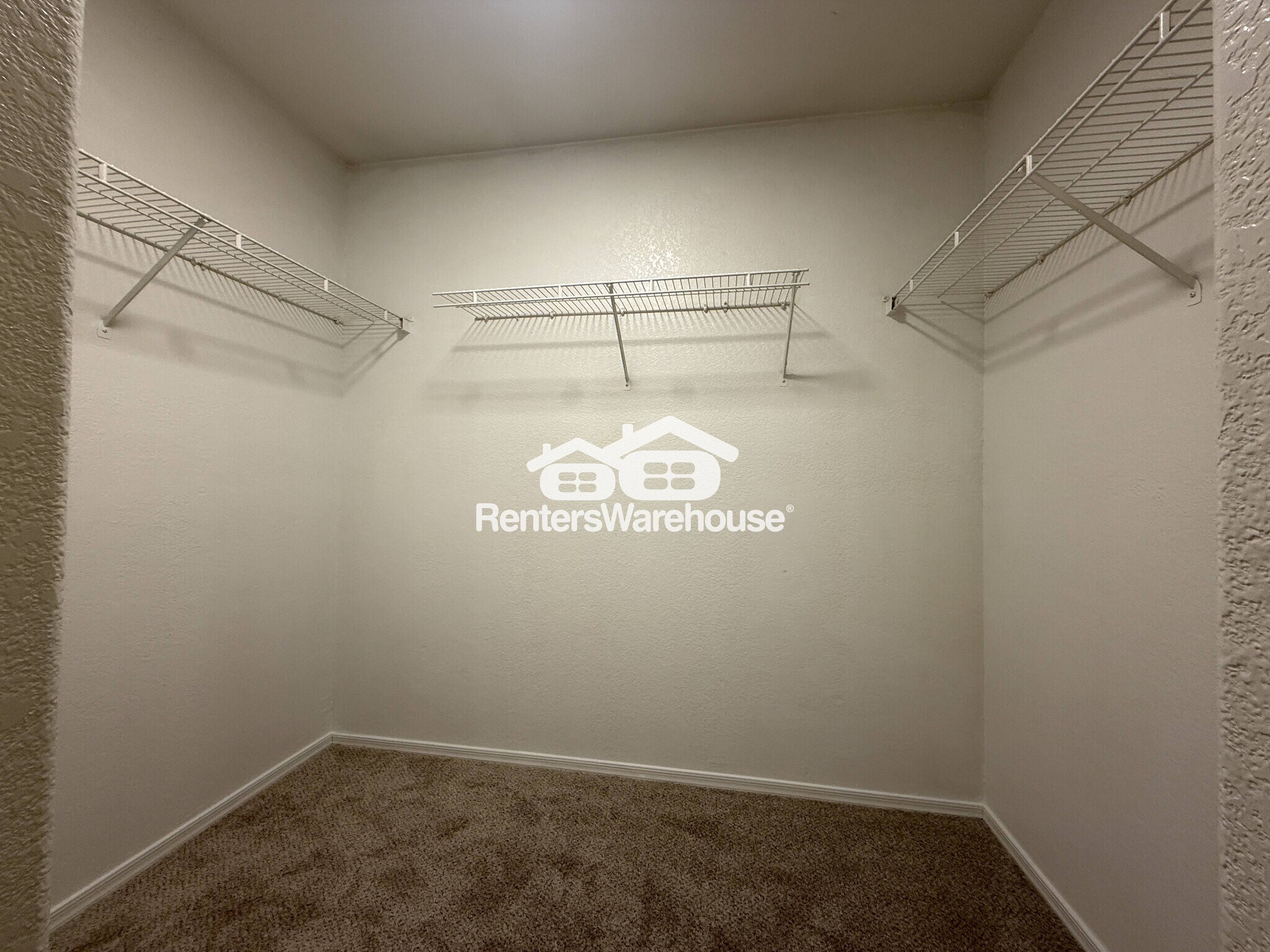 Building Photo - 2607 S 71st Dr